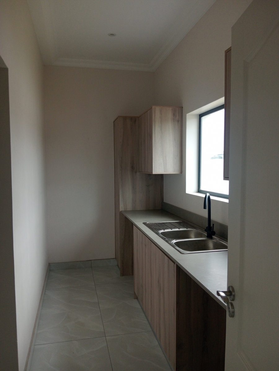 4 Bedroom Property for Sale in Fountains Estate Eastern Cape